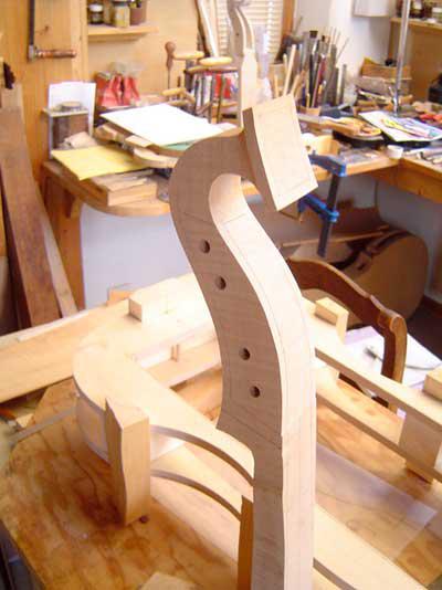 Hals und Wirbelkasten Waldcello in Arbeit