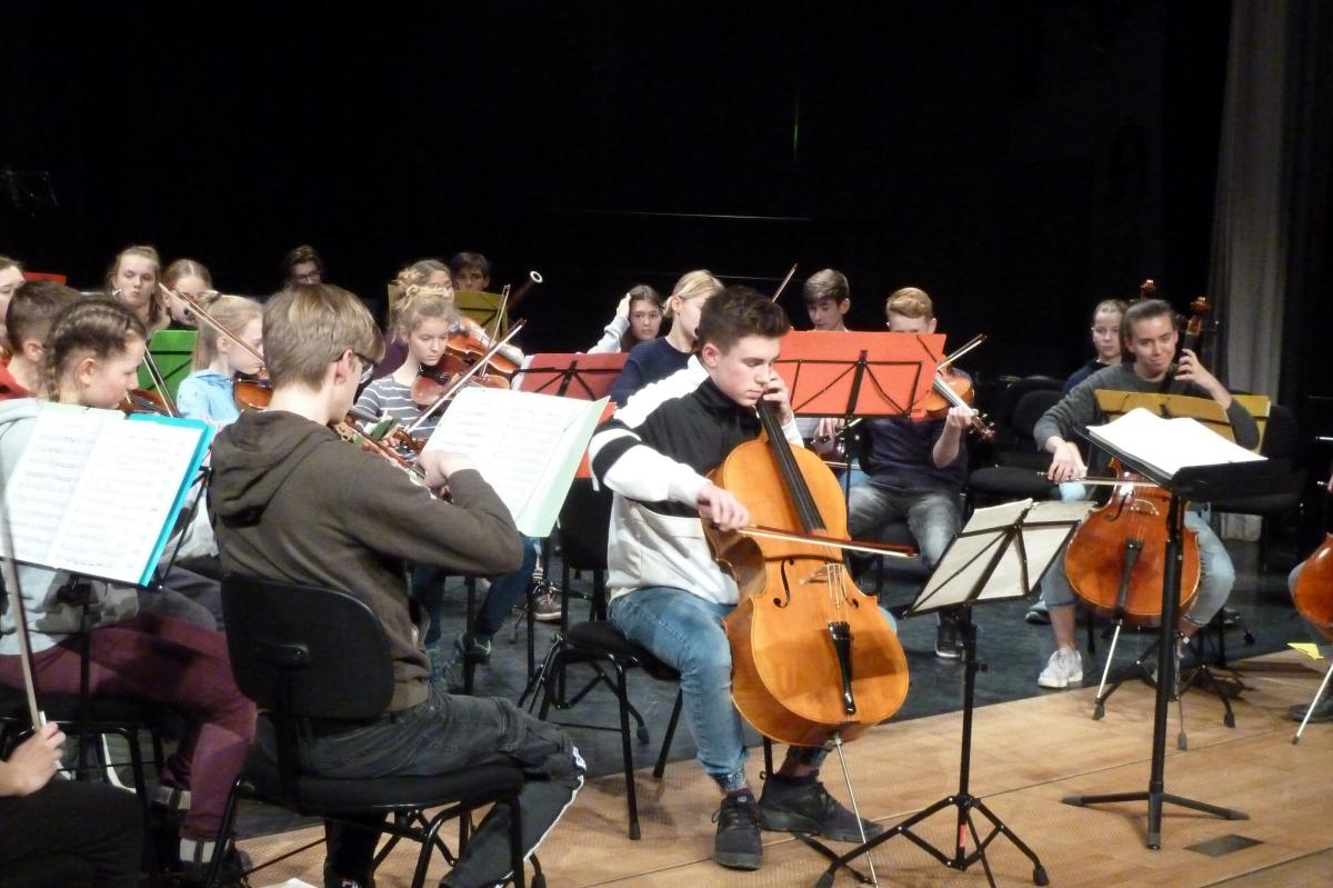 Felix Maiwald spielt Goltermann Cellokonzert